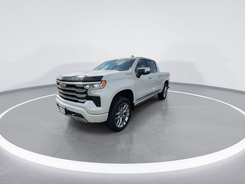Used 2023 Chevrolet Silverado 1500 High Country w/ High Country Premium Package AWD/4WD image 4