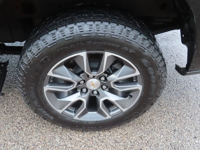 Used 2024 Chevrolet Silverado 1500 LT AWD/4WD image 15