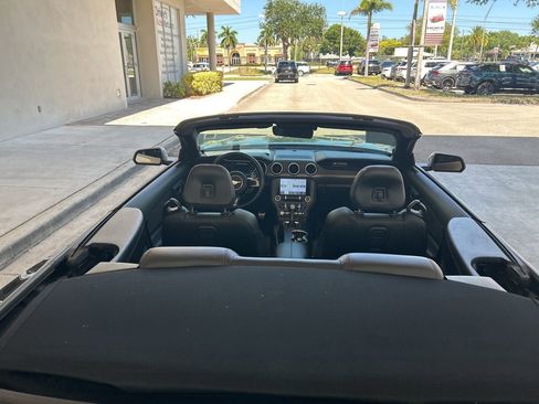 Used 2022 Ford Mustang GT Premium w/ Equipment Group 401A RWD image 11