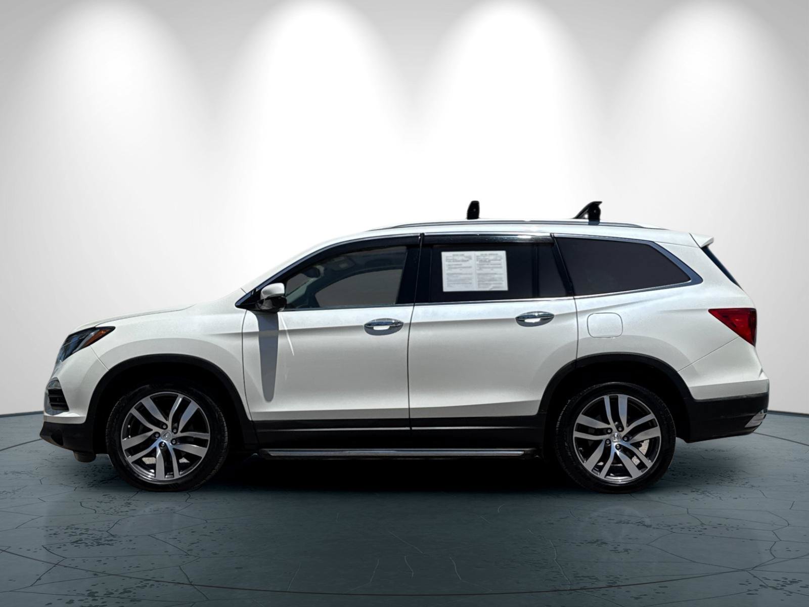 Used 2017 Honda Pilot Elite image 7