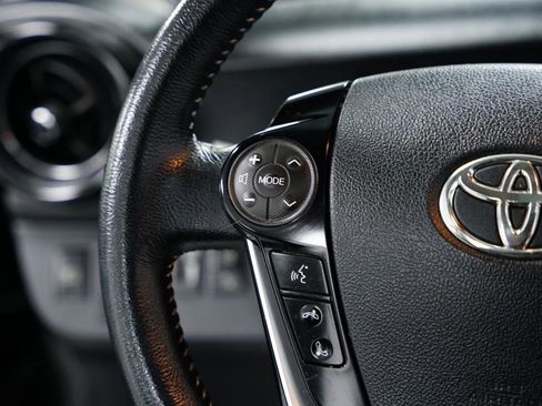 Used 2018 Toyota Prius C One image 15