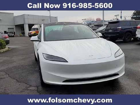Used 2025 Tesla Model 3 image 3