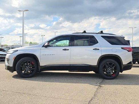 Used 2022 Chevrolet Traverse Premier w/ Redline Edition AWD/4WD image 28