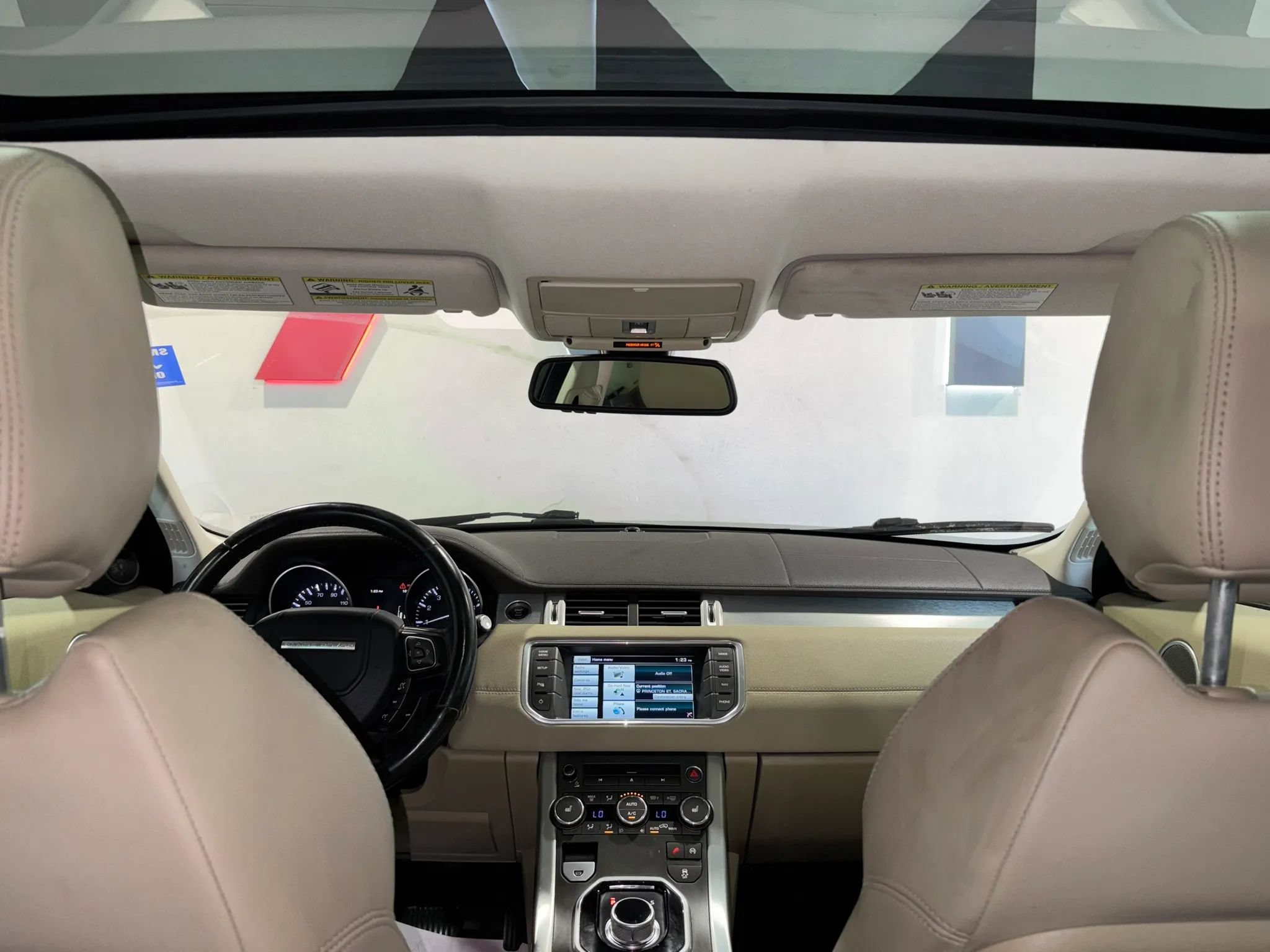Used 2015 Land Rover Range Rover Evoque Pure Plus AWD/4WD image 9