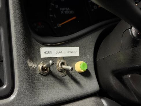 Used 2007 Chevrolet Silverado 2500 LT w/ Heavy-Duty Power Package image 25