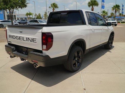 Used 2025 Honda Ridgeline Black Edition image 5