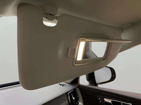 Used 2025 Volvo XC60 B5 Core AWD/4WD image 67