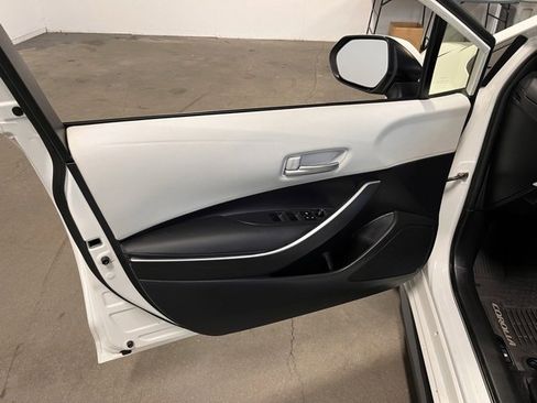 Used 2020 Toyota Corolla SE image 24