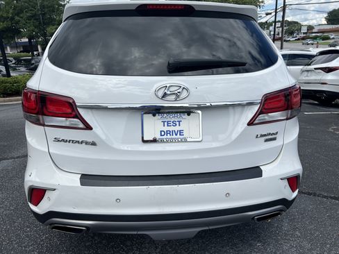 Used 2017 Hyundai Santa Fe Limited FWD image 4