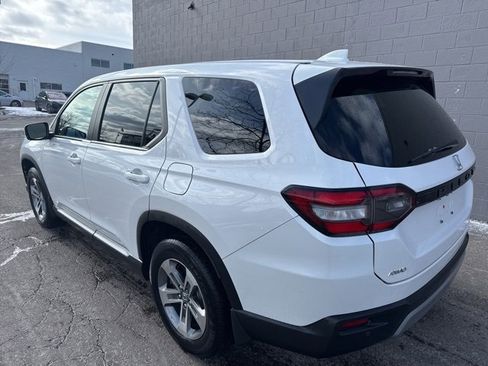 Certified 2025 Honda Pilot EX-L image 10