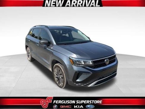 Used 2024 Volkswagen Taos S FWD image 1