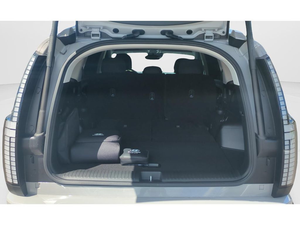 Used 2026 Hyundai Ioniq 9 SE AWD/4WD image 10