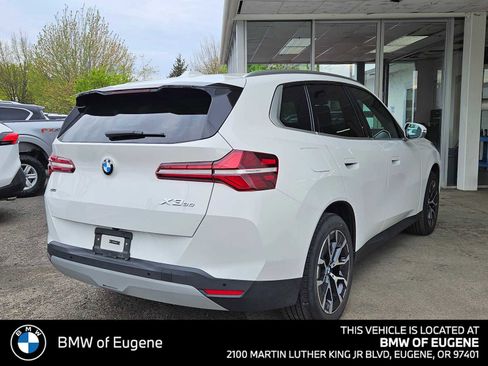 Used 2025 BMW X3 xDrive30i w/ Premium Package image 3