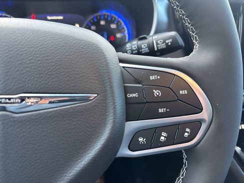 New 2026 Chrysler Pacifica Select image 13