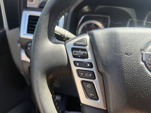 Used 2018 Nissan Titan PRO-4X w/ Pro-4x Convenience Package AWD/4WD image 23