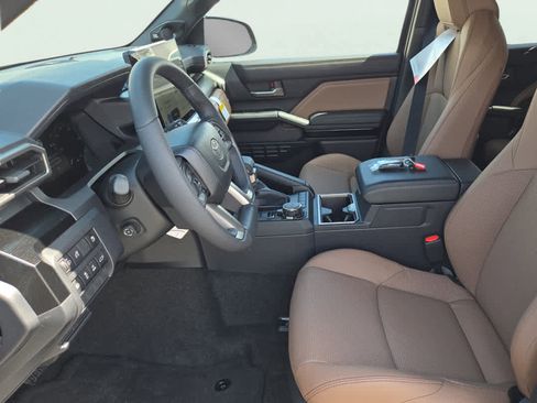 New 2026 Toyota 4Runner Limited image 9