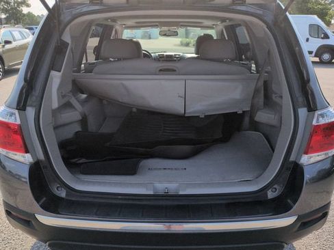 Used 2013 Toyota Highlander SE AWD/4WD image 30