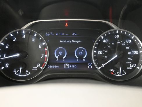 Used 2024 Nissan Titan SV w/ Accessory Utility Package image 20