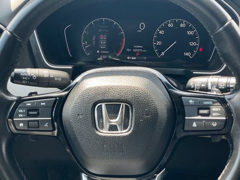 Used 2025 Honda Pilot Touring image 16