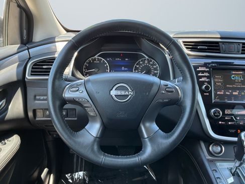 Used 2023 Nissan Murano SV AWD/4WD image 11