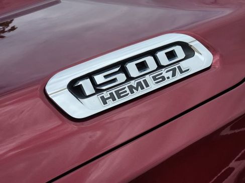 Used 2019 RAM 1500 Laramie RWD image 12