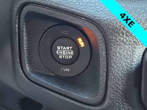 Used 2024 Jeep Wrangler Willys image 24