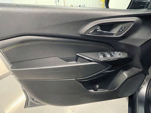 Used 2024 Chevrolet Trax LT FWD image 18
