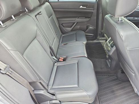 Used 2020 Volkswagen Atlas Cross Sport SE FWD image 20