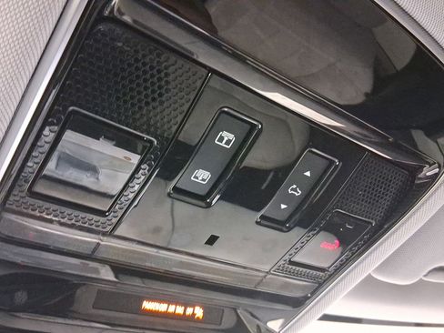 Used 2024 Land Rover Range Rover Sport Dynamic SE image 17