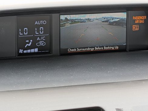Used 2015 Subaru Forester 2.5i Touring w/ Eyesight & Navigation System AWD/4WD image 16