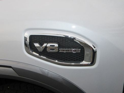 Used 2019 Nissan Titan PRO-4X w/ Pro-4x Convenience Package image 8