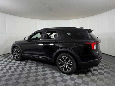 New 2026 Ford Explorer ST-Line RWD image 3