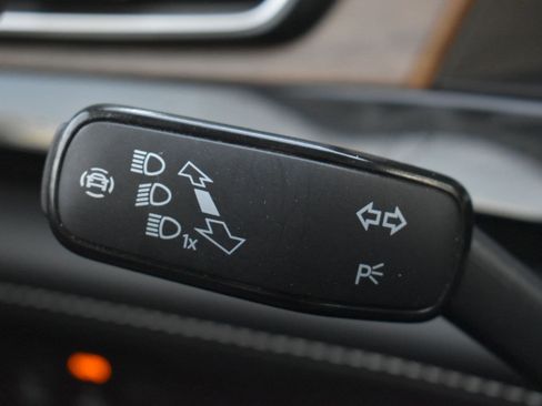 Used 2024 Volkswagen Atlas SE image 23