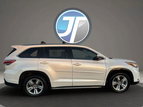 Used 2016 Toyota Highlander Limited Platinum image 4