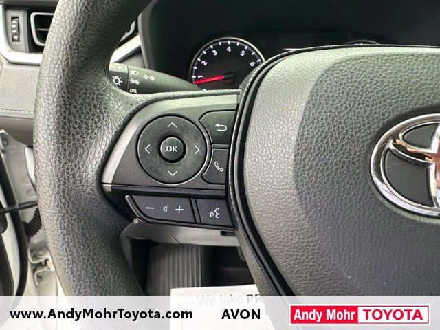 Used 2021 Toyota RAV4 LE AWD/4WD image 16