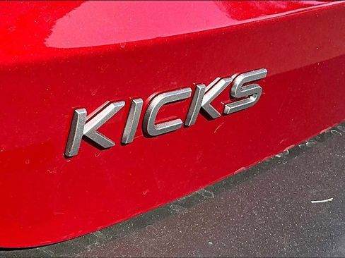 New 2026 Nissan Kicks SR w/ Cold Weather Package image 15