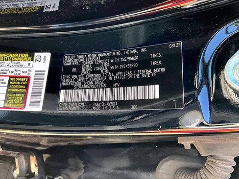 Used 2024 Toyota Grand Highlander AWD image 34