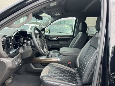 Used 2023 Chevrolet Silverado 1500 RST w/ Convenience Package II AWD/4WD image 13