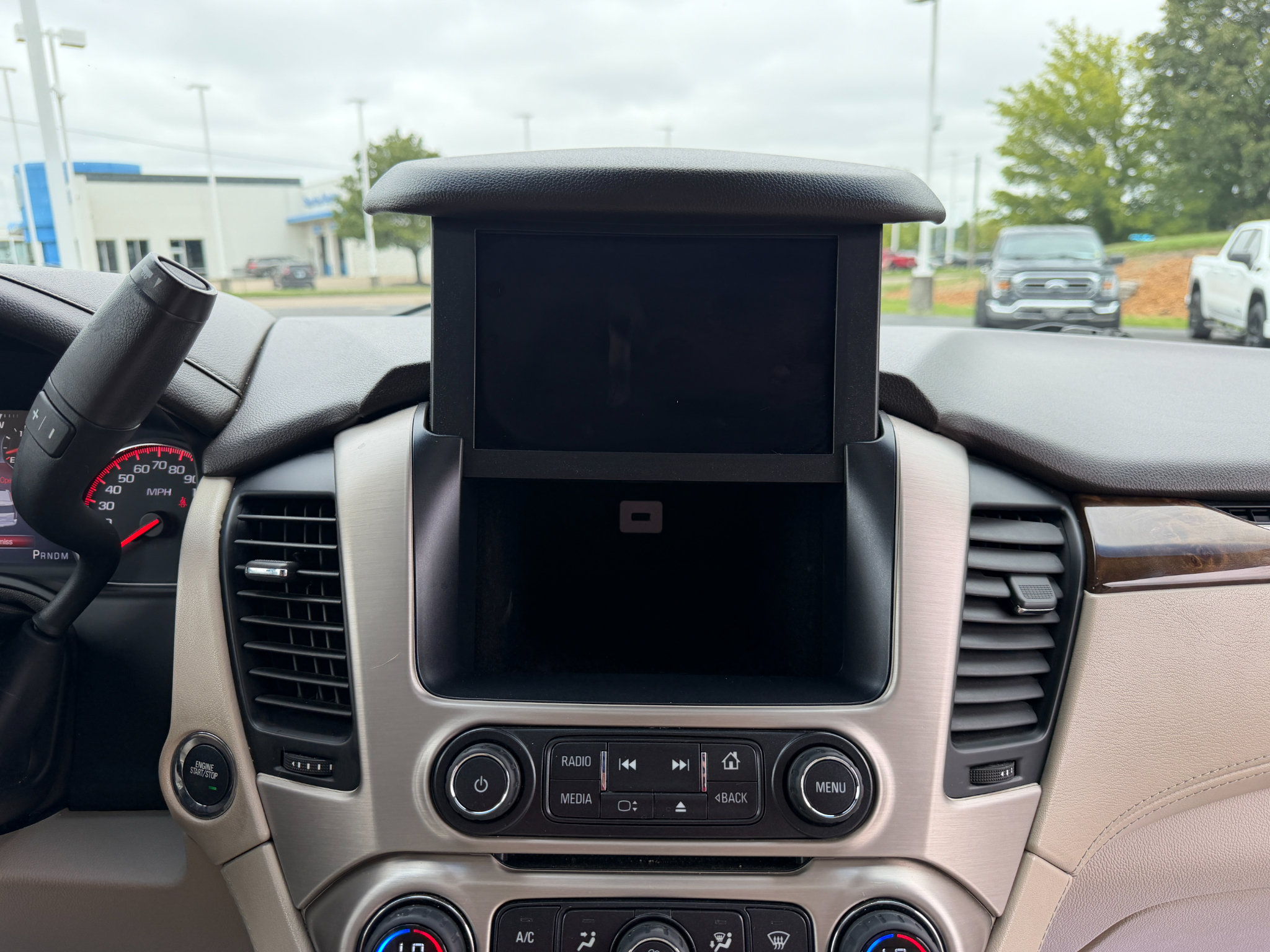 Used 2015 GMC Yukon Denali w/ Touring Package AWD/4WD image 33