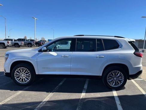 Used 2024 GMC Acadia Denali AWD/4WD image 4