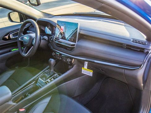 New 2026 Jeep Compass Latitude image 14