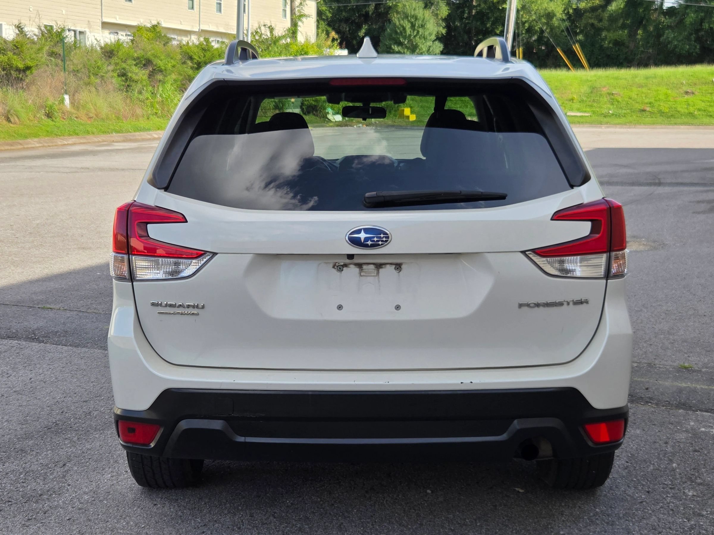 Used 2020 Subaru Forester Premium AWD/4WD image 6