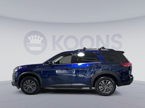 Used 2023 Nissan Pathfinder SV w/ Cargo Package image 13