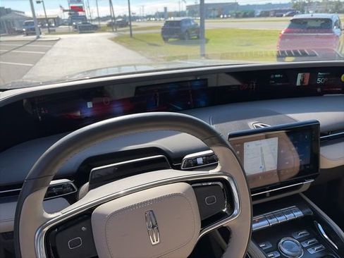 Used 2025 Lincoln Nautilus Premier w/ Equipment Group 102A image 34