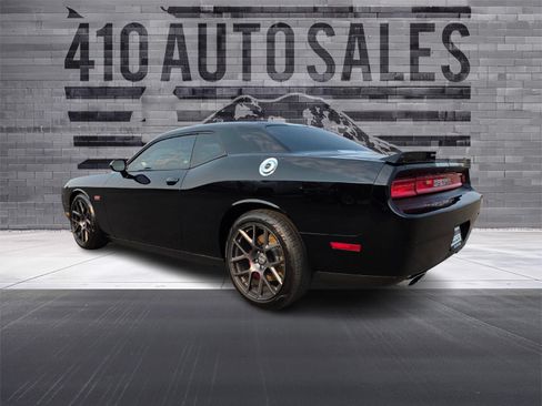 Used 2012 Dodge Challenger SRT8 w/ Premium Sound Group RWD image 8