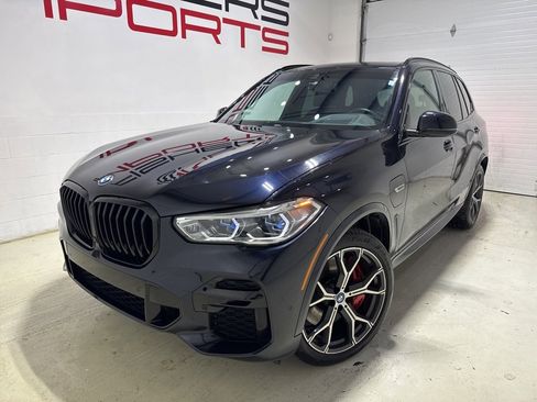 Used 2022 BMW X5 xDrive45e w/ M Sport Package image 2