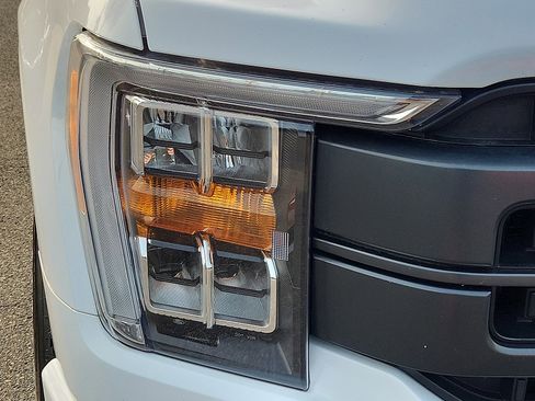 Certified 2021 Ford F150 Lariat image 9