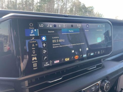 Certified 2025 Jeep Gladiator Rubicon image 35