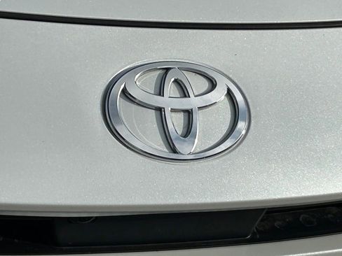 Used 2024 Toyota Prius Limited w/ Limited Premium Package FWD image 17
