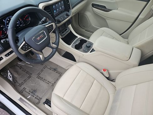 Used 2023 GMC Acadia Denali w/ Denali Ultimate Package image 16